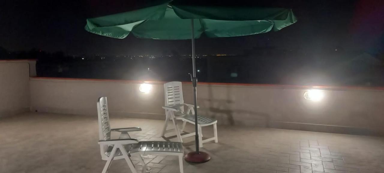 Il Rifugio Degli Artisti Apartment Napoli Bagian luar foto